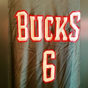 Adidas NBA Basketball Jersey For Milwaukee Bucks, Size XXL